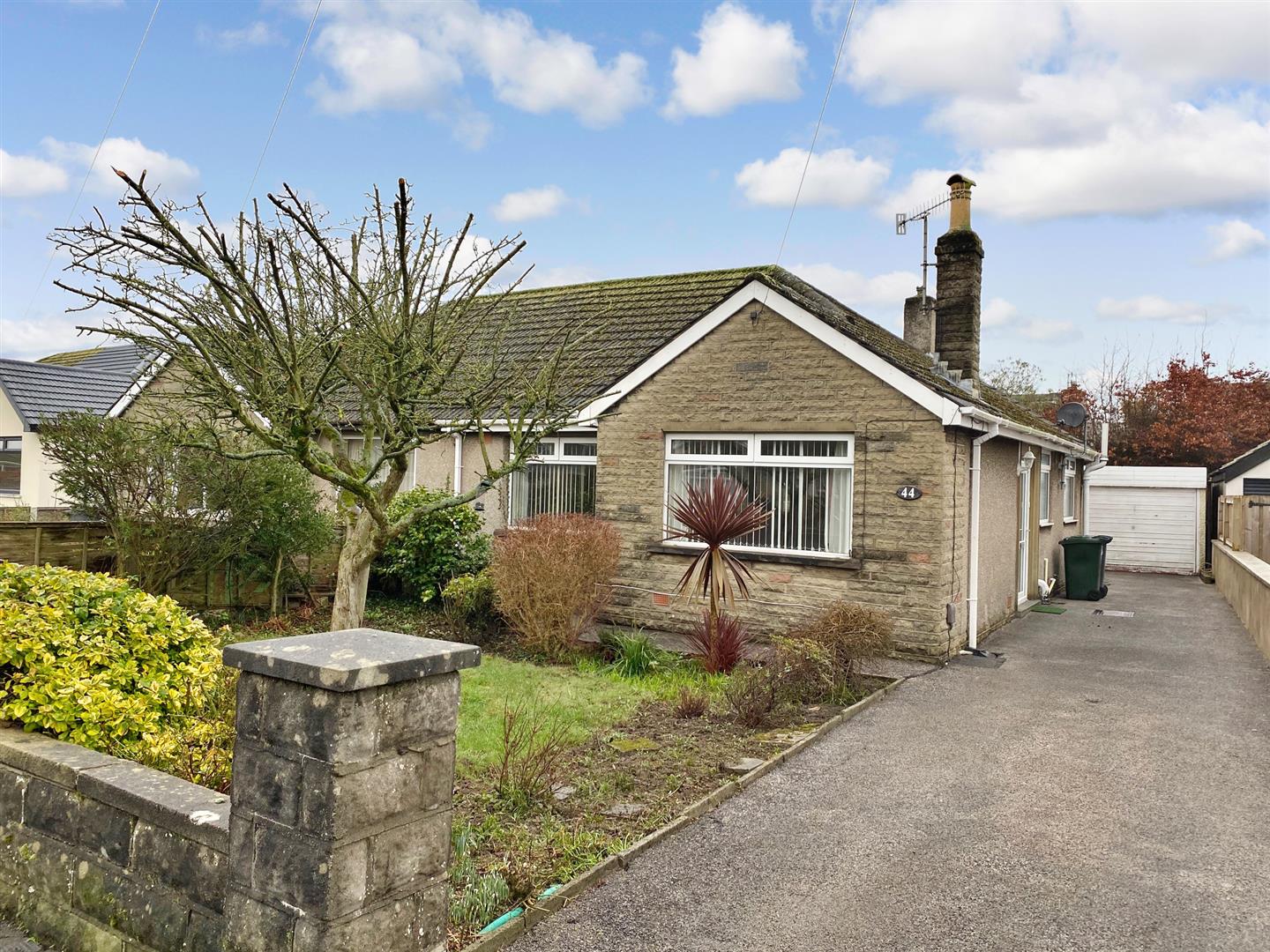 Manor Road, Slyne, Lancaster R&B Estate Agents